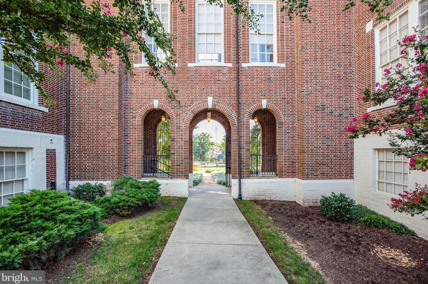 900 Barton St Unit 304, Fredericksburg, VA 22401