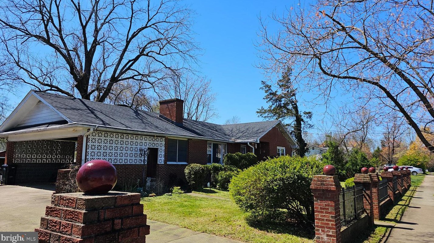 412 Palmer St, Fredericksburg, VA 22401-6121