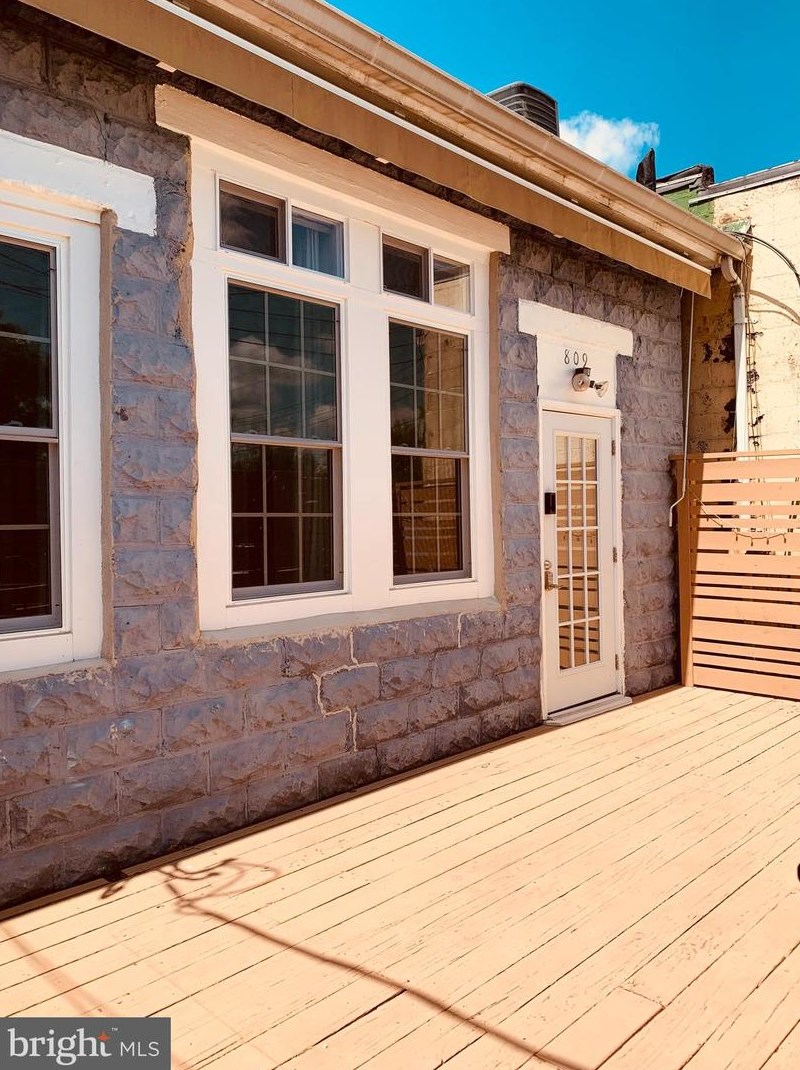 809 Caroline St, Fredericksburg, VA 22401