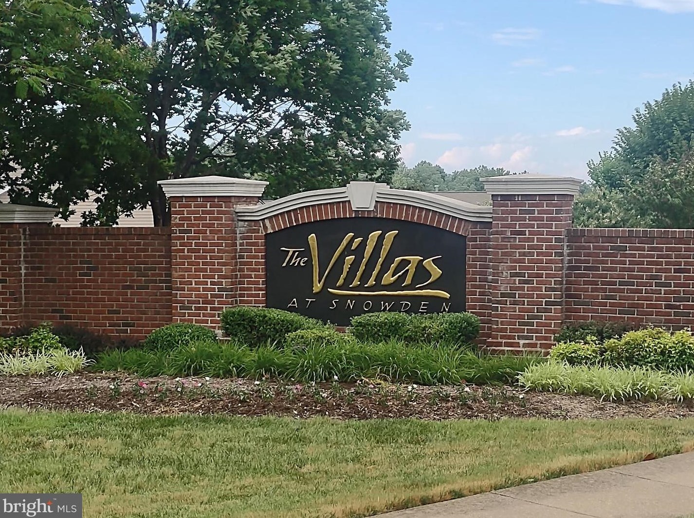 1004 Brandon Dr, Fredericksburg, VA 22401-8422