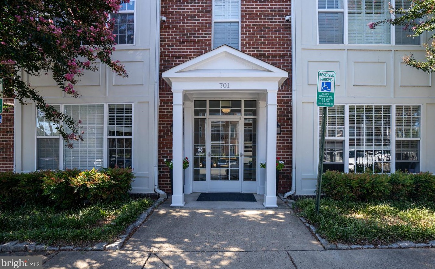 701 Cobblestone Blvd, Fredericksburg, VA 22401-6616
