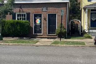 1004 Prince Edward St, Fredericksburg, VA 22401 - Photo 1