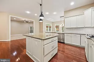 1019 E Kensington Cir, Fredericksburg, VA 22401 - Photo 12