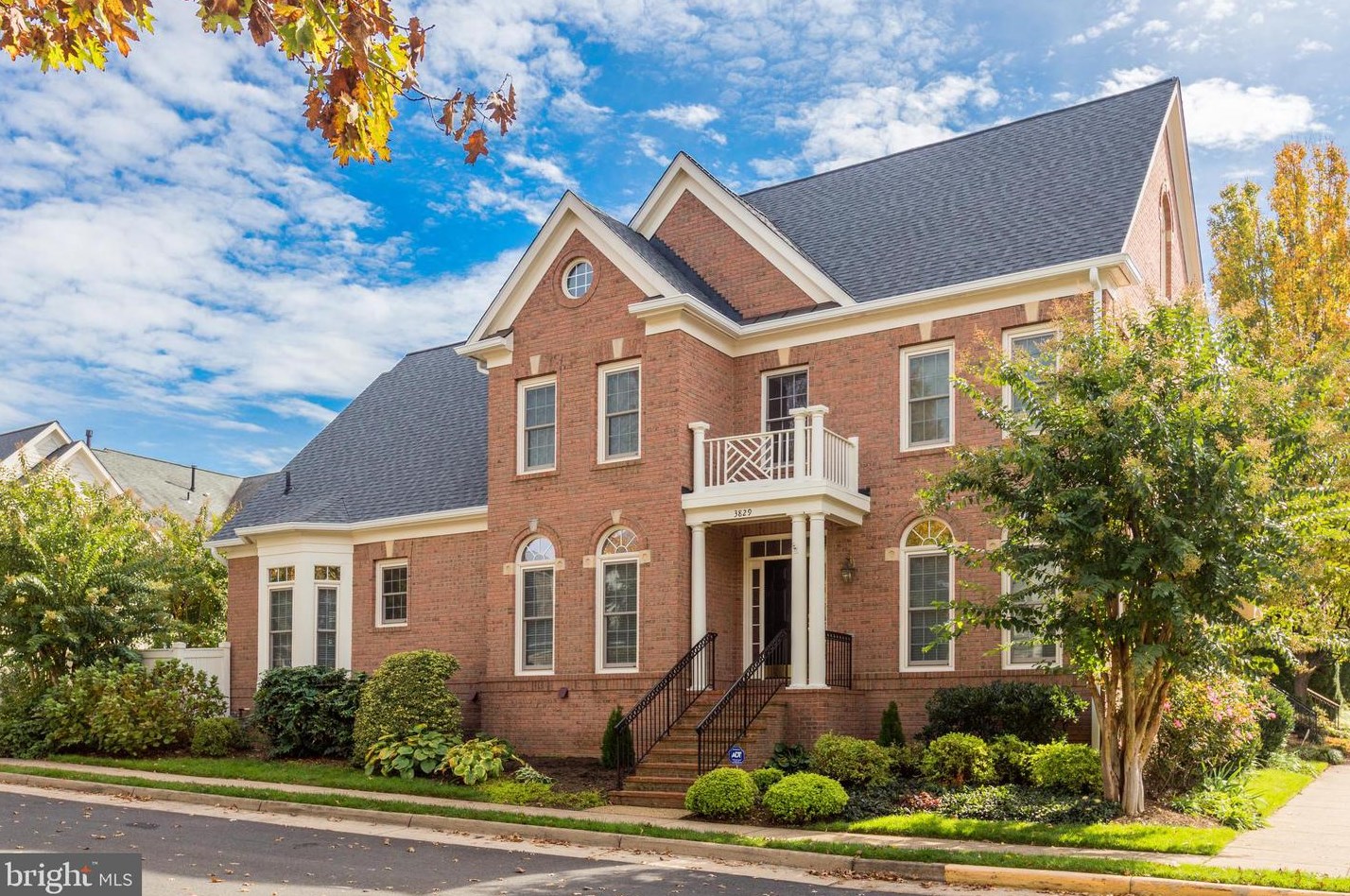 3829 Farrcroft Grn, Fairfax, VA 22030-2447