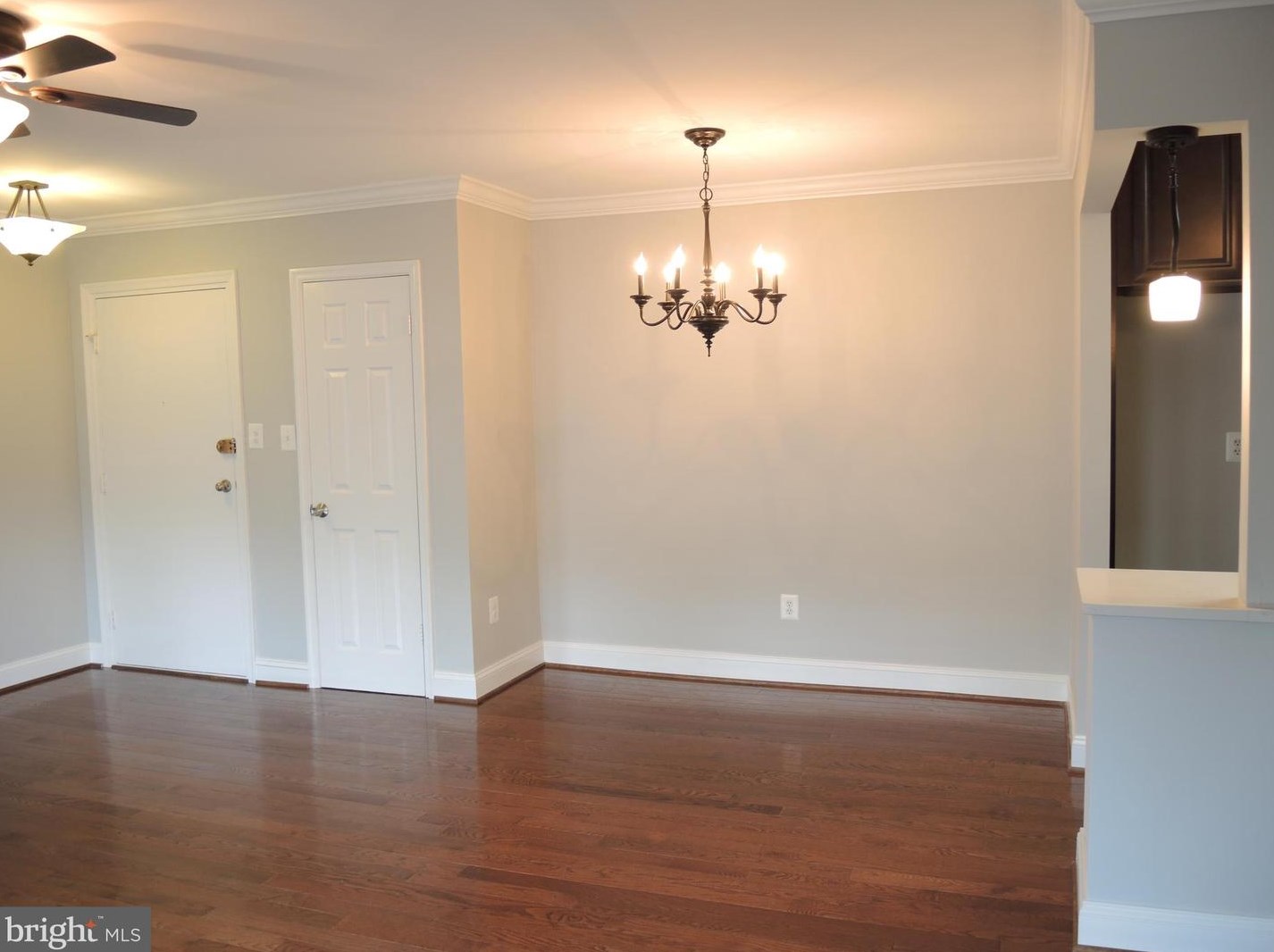 10028 Mosby Woods Dr, Fairfax, VA 22030-1711
