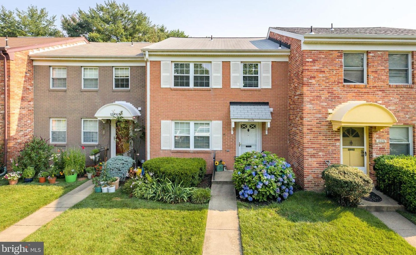 10428 Armstrong St, Fairfax, VA 22030-3616