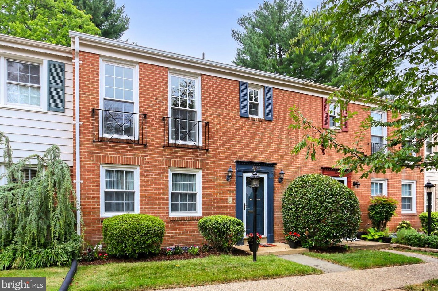 3226 Adams Ct, Fairfax, VA 22030-1910