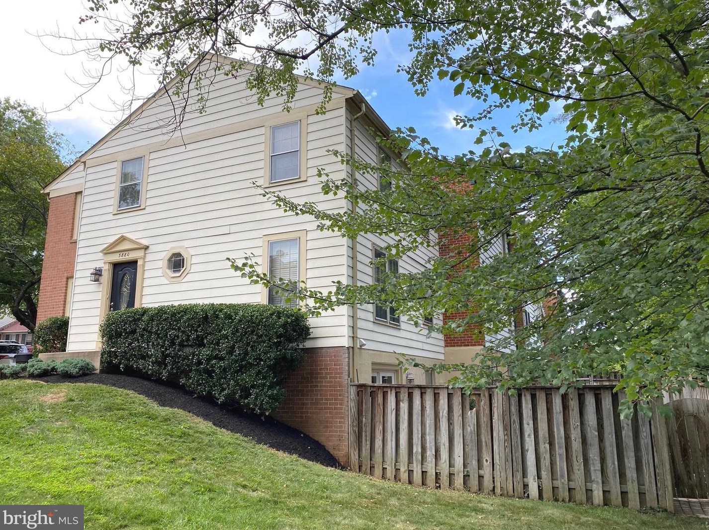 3880 Bradwater St, Fairfax, VA 22031