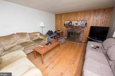 10505 Forest Ave, Fairfax VA  22030-3605 exterior