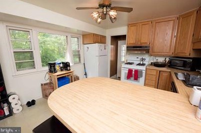 10505 Forest Ave, Fairfax VA  22030-3605 exterior