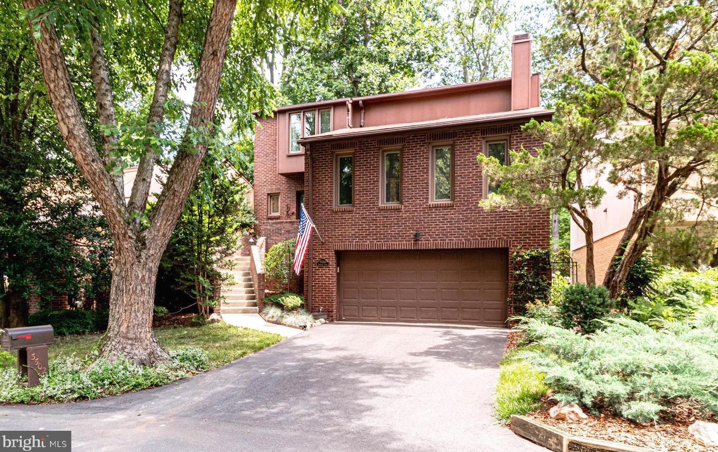 3502 Redwood Ct, Fairfax, VA 22030-1609