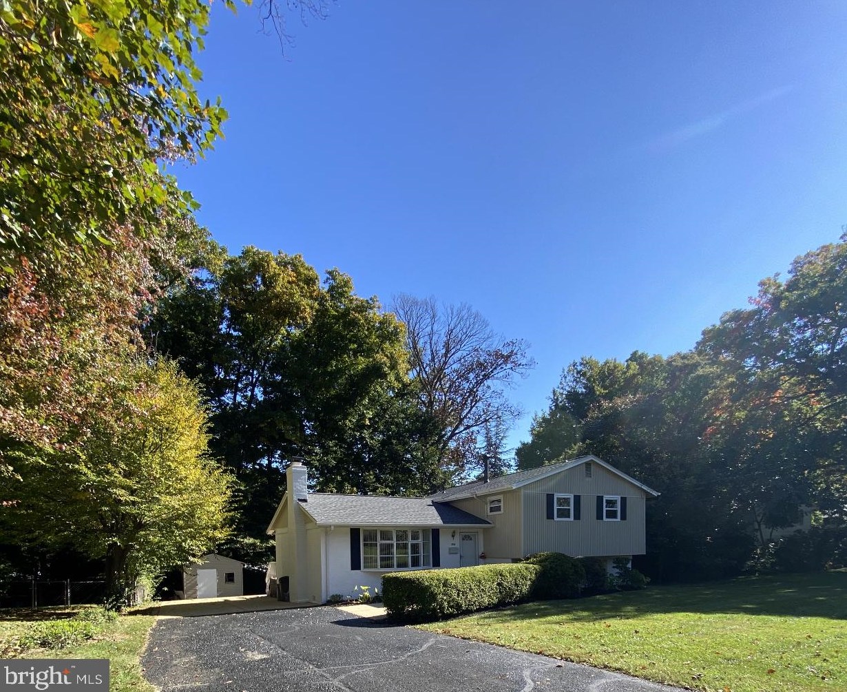 3526 Country Hill Dr, Fairfax, VA 22030