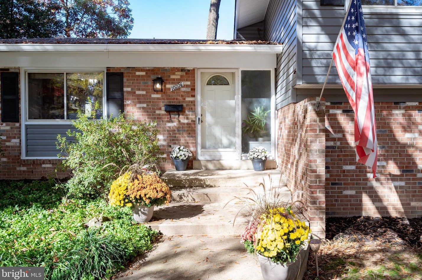 10226 Antietam Ave, Fairfax, VA 22030-2102