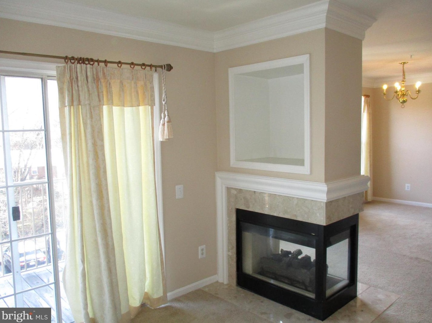 4110 Vanderbilt Ct #304, Fairfax, VA 22030