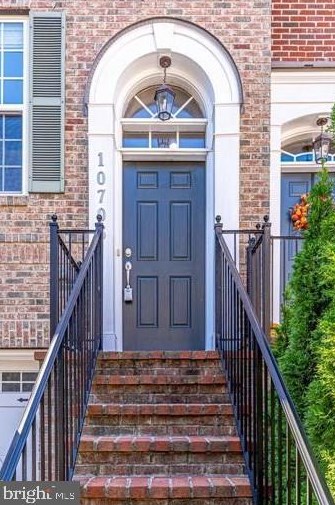 10703 Cameron Glen Dr, Fairfax, VA 22030