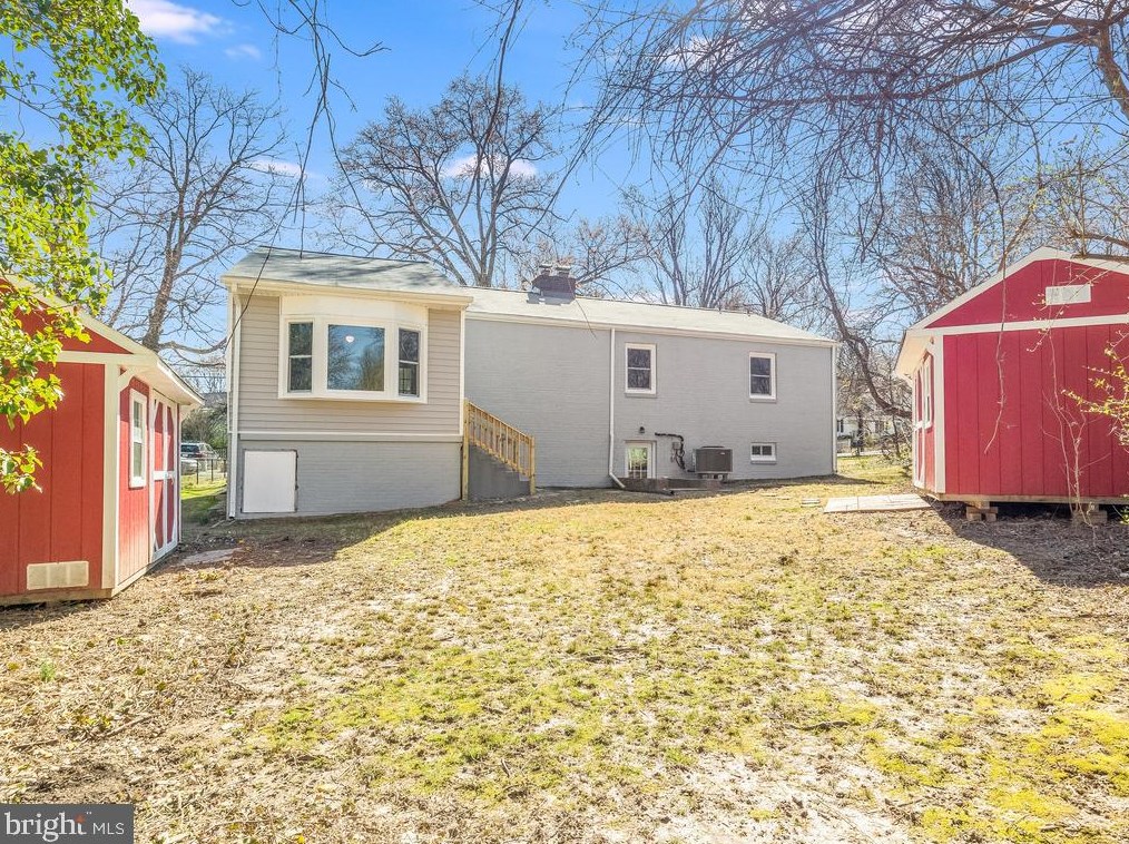 10126 Dwight Ave, Fairfax VA  22032-1034 exterior