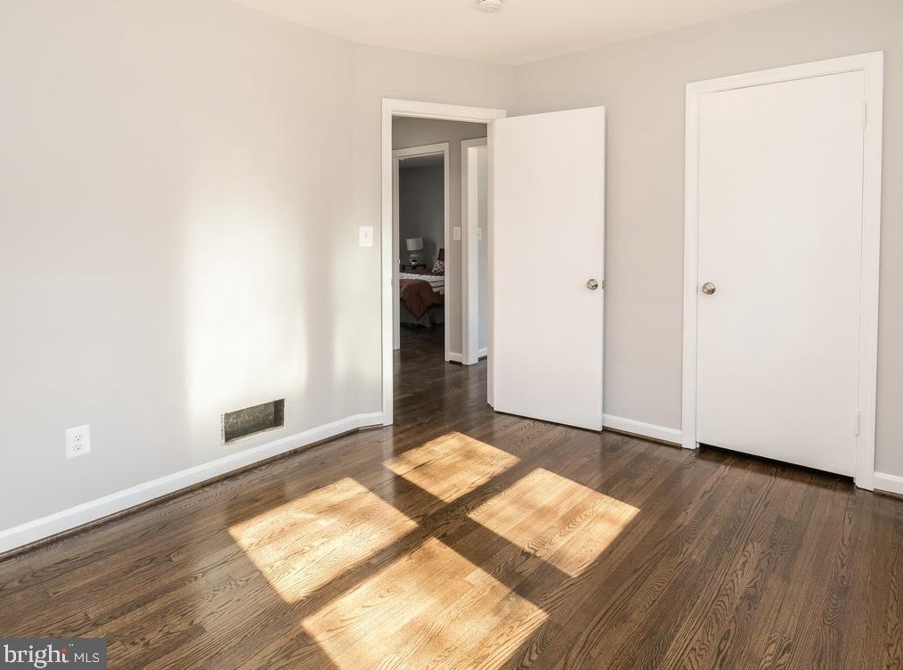 10126 Dwight Ave, Fairfax VA  22032-1034 exterior