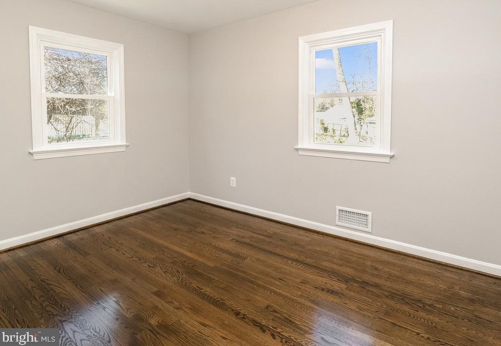 10126 Dwight Ave, Fairfax VA  22032-1034 exterior