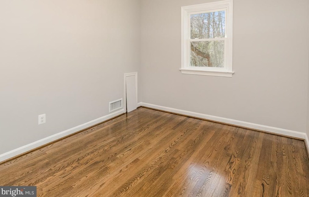 10126 Dwight Ave, Fairfax VA  22032-1034 exterior