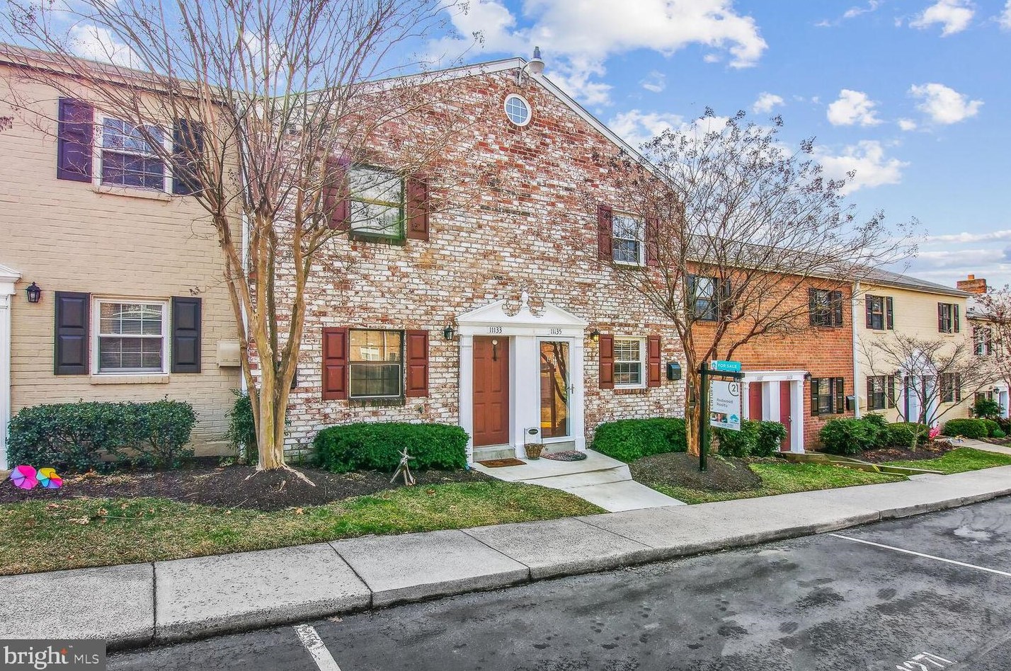 11135 Littlebrook Ln, Fairfax, VA 22030-4937