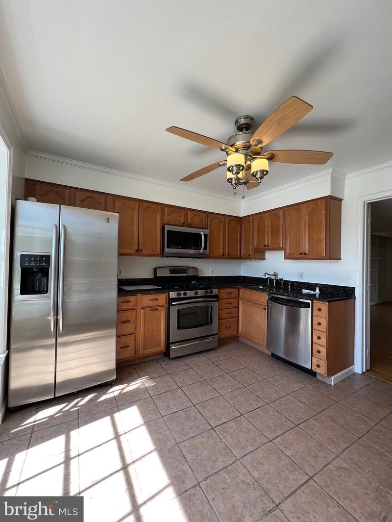 10562 Assembly Dr, Fairfax, VA 22030