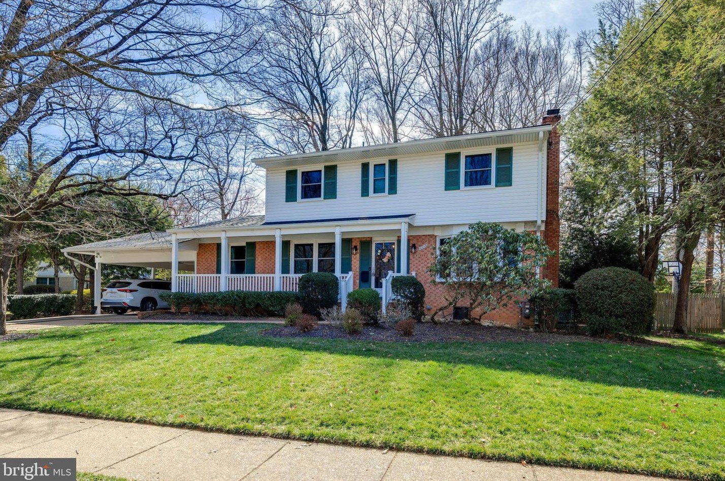 10019 Cavalry Dr, Fairfax, VA 22030-1913