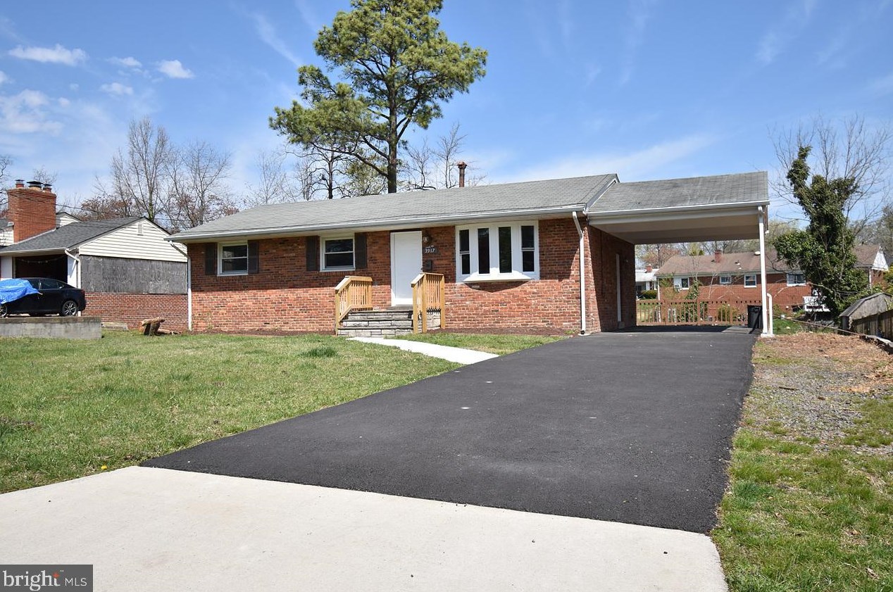 3917 Egan Dr, Fairfax, VA 22030