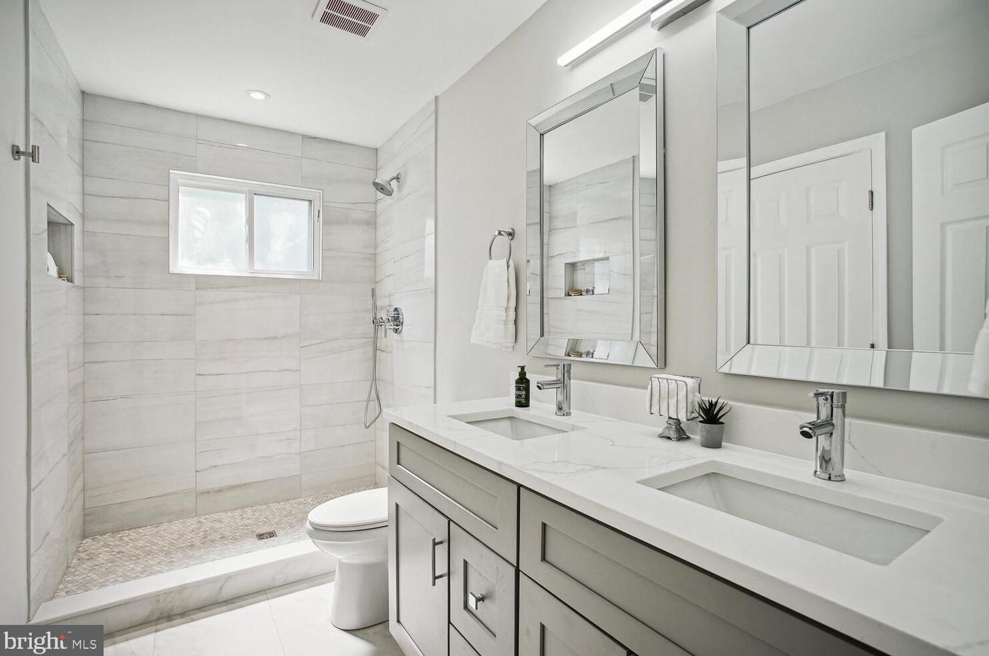 3605 Parklane Rd, Fairfax VA  22030-1828 exterior