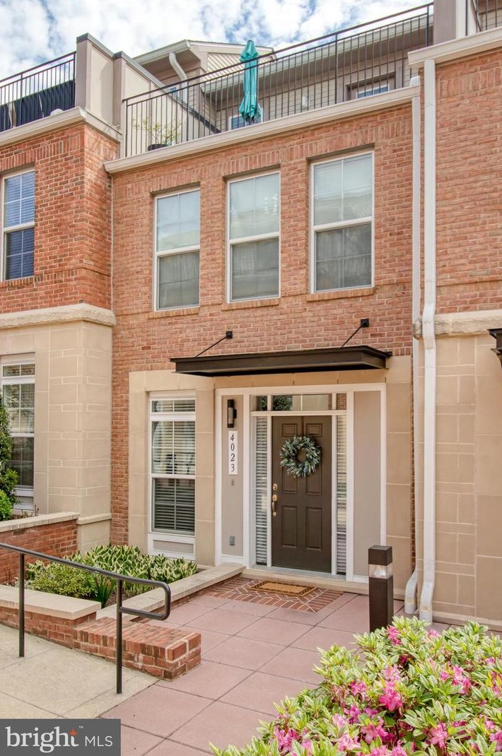 4023 East St, Fairfax, VA 22030-3426