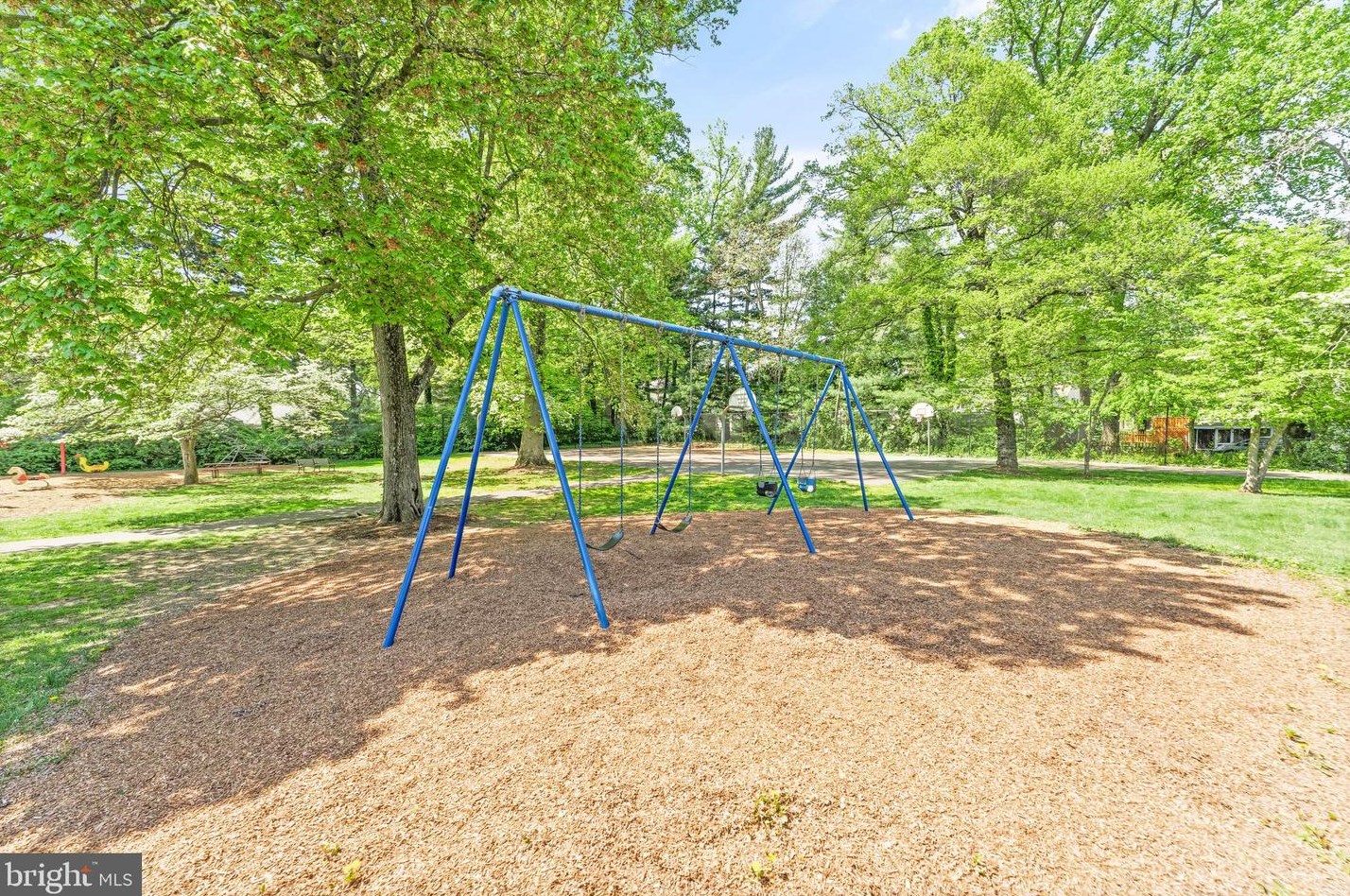 4109 Chestnut St, Fairfax VA  22030-5204 exterior