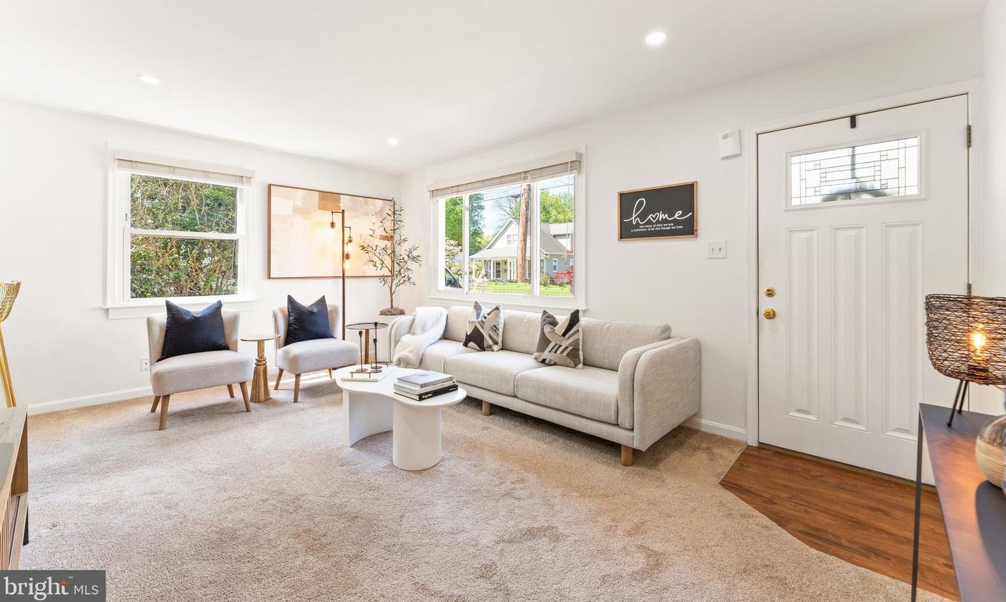 4109 Chestnut St, Fairfax VA  22030-5204 exterior