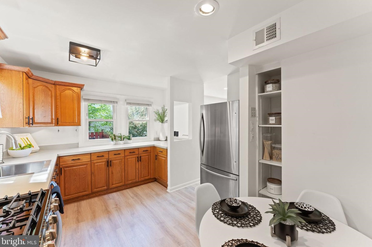 4109 Chestnut St, Fairfax VA  22030-5204 exterior