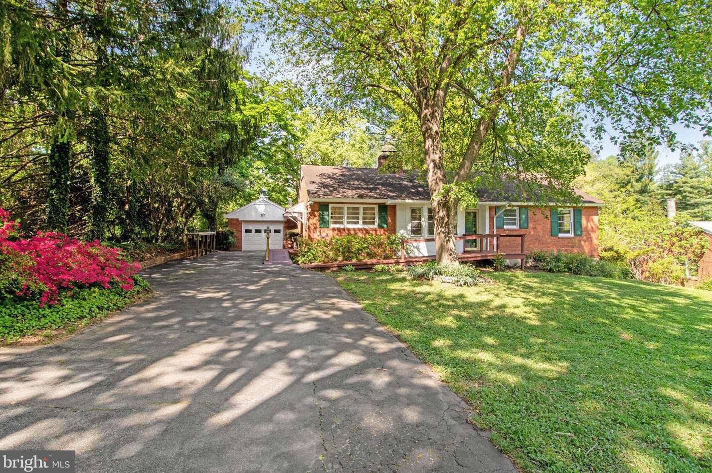 3807 Estel Rd, Fairfax, VA 22031-3506