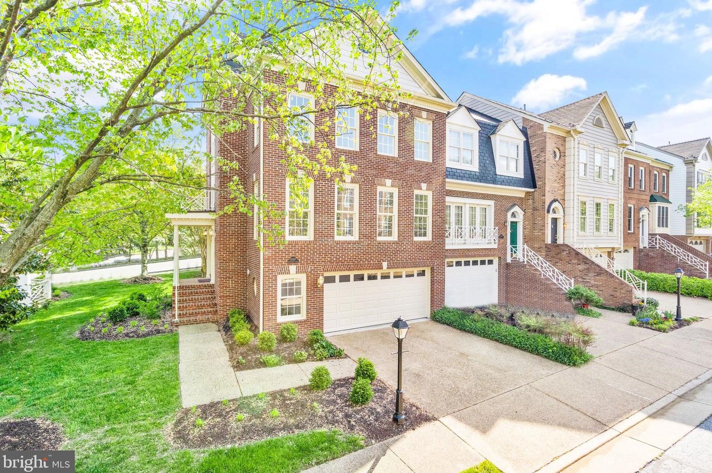 10437 Breckinridge Ln, Fairfax, VA 22030