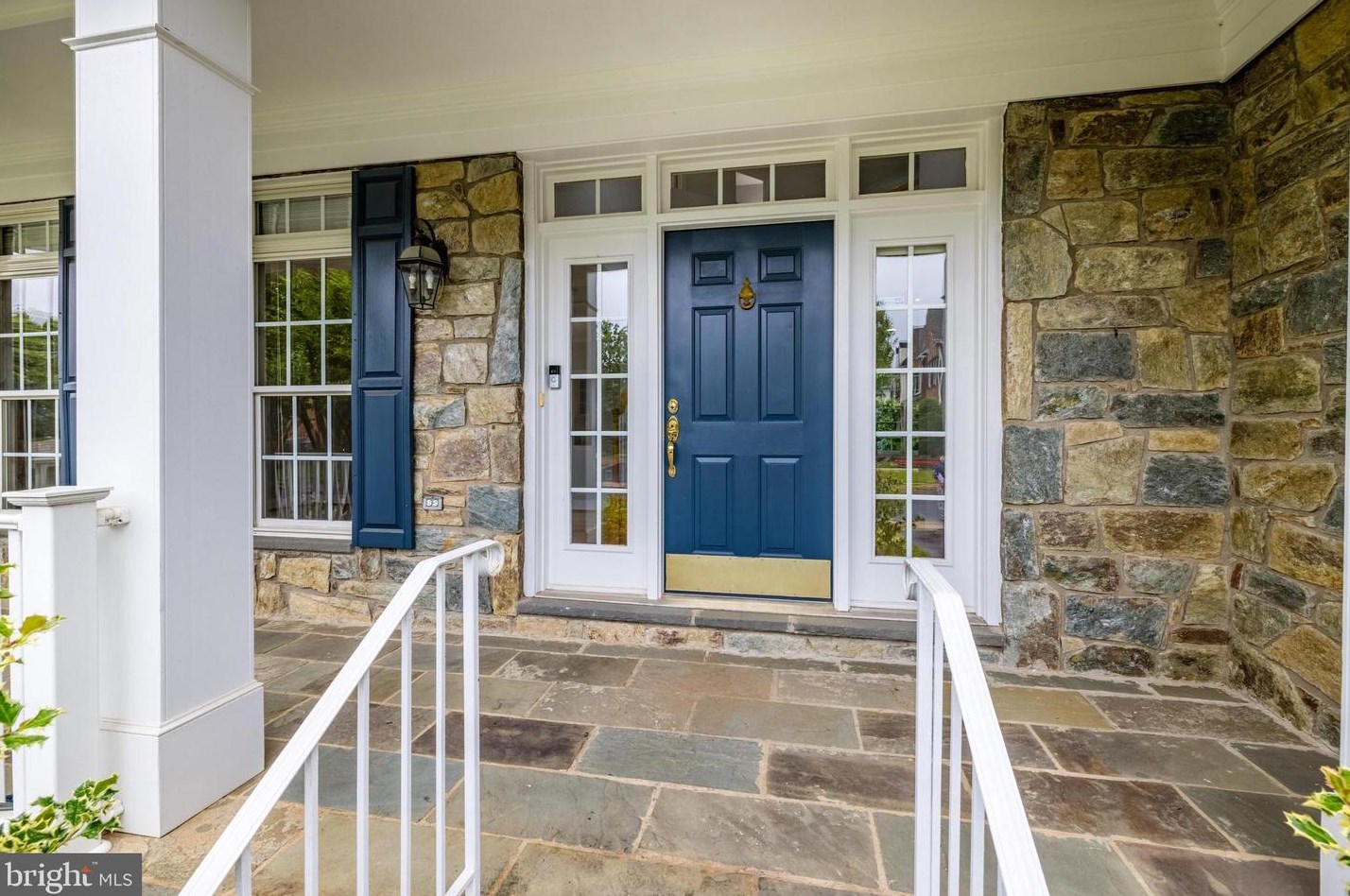 4326 Chancery Park Dr, Fairfax, VA 22030-8103