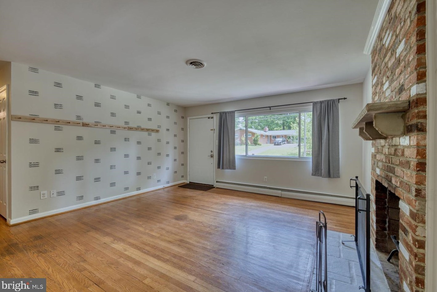 10120 Spring Lake Ter, Fairfax VA  22030-2038 exterior