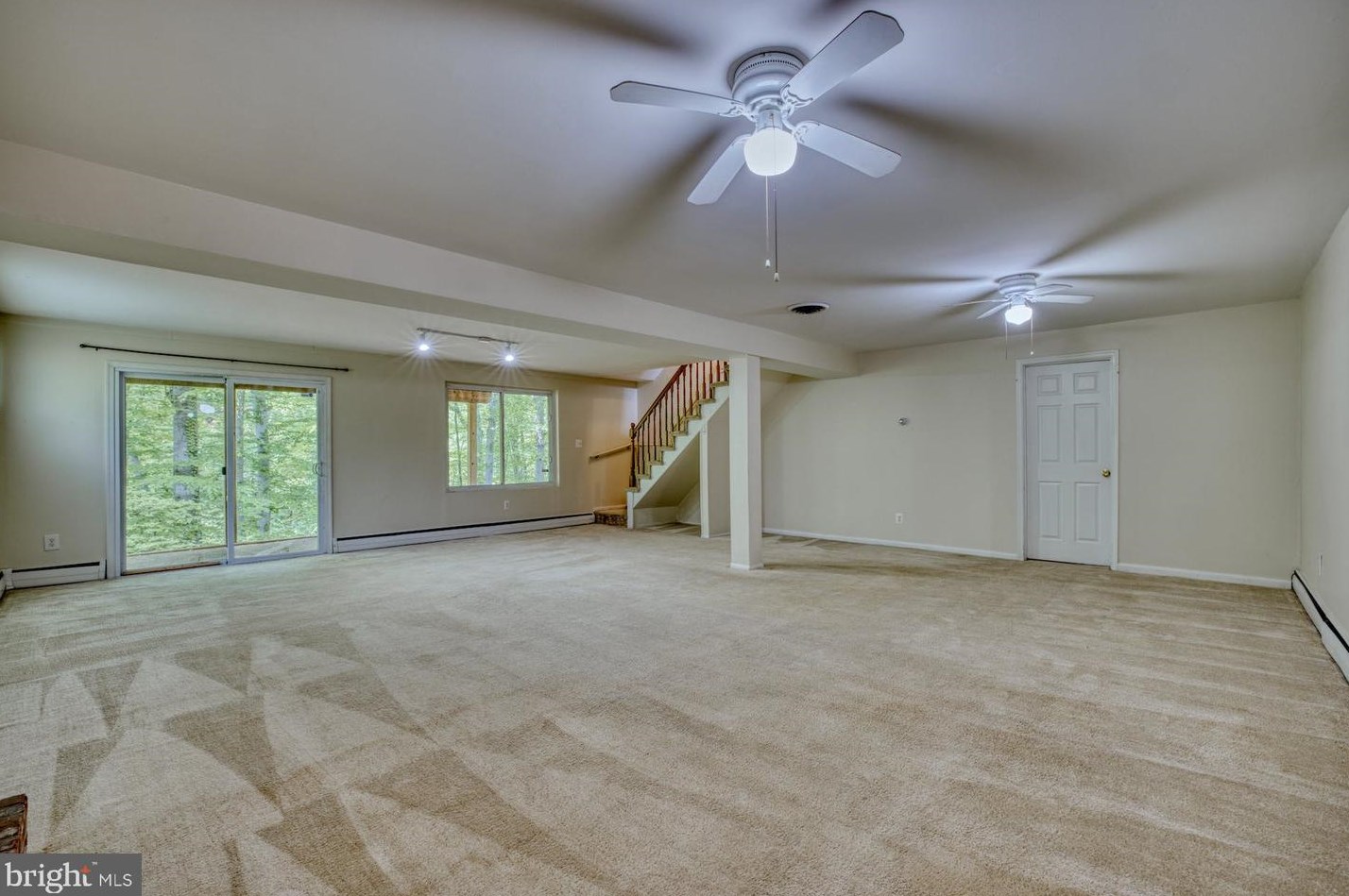 10120 Spring Lake Ter, Fairfax VA  22030-2038 exterior