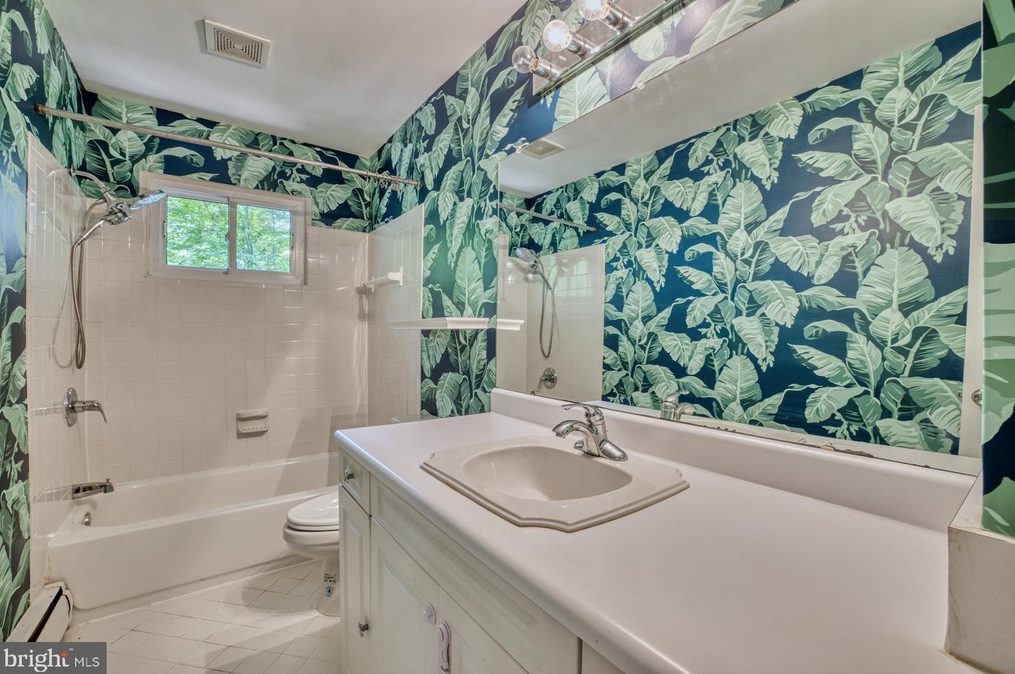 10120 Spring Lake Ter, Fairfax VA  22030-2038 exterior