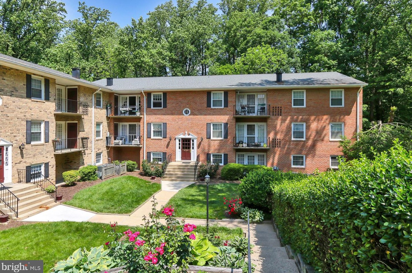 3790 Lyndhurst Dr #103, Fairfax, VA 22031