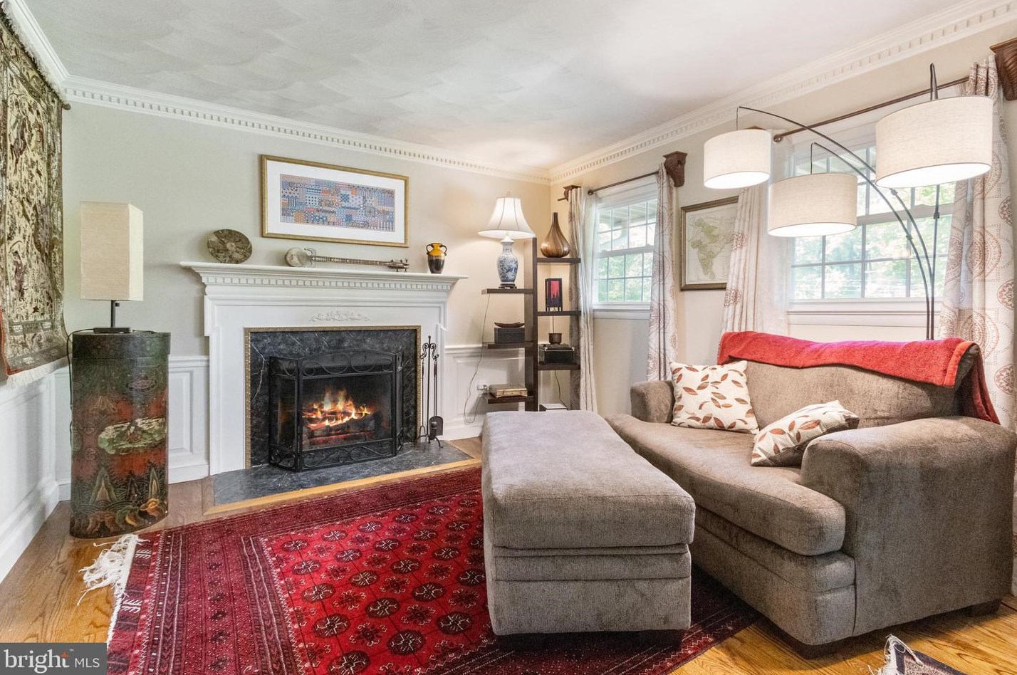 10613 Howerton Ave, Fairfax, VA 22030