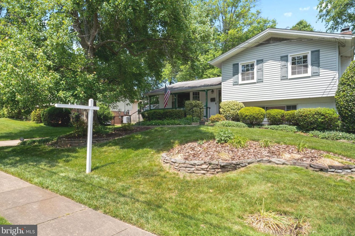 3630 Heritage Ln, Fairfax, VA 22030-1848