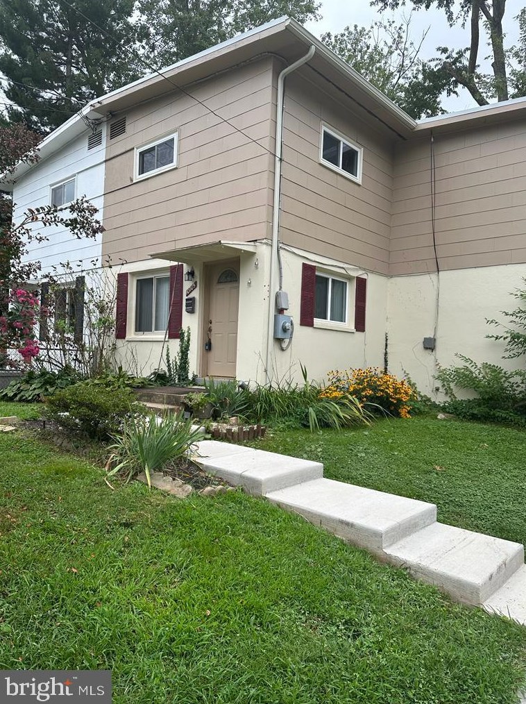 10705 Ashby Pl, Fairfax, VA 22030