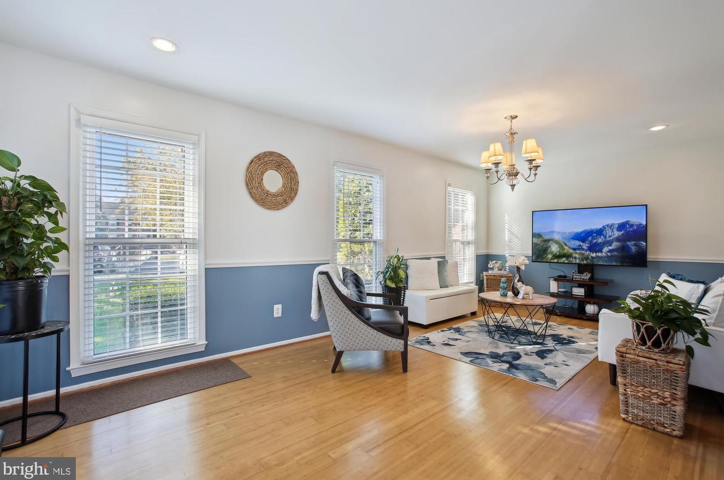 10514 Assembly Dr, Fairfax, VA 22030-2702