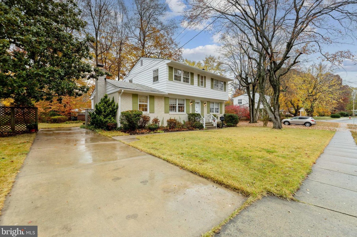 10106 Cavalry Dr, Fairfax, VA 22030-1916