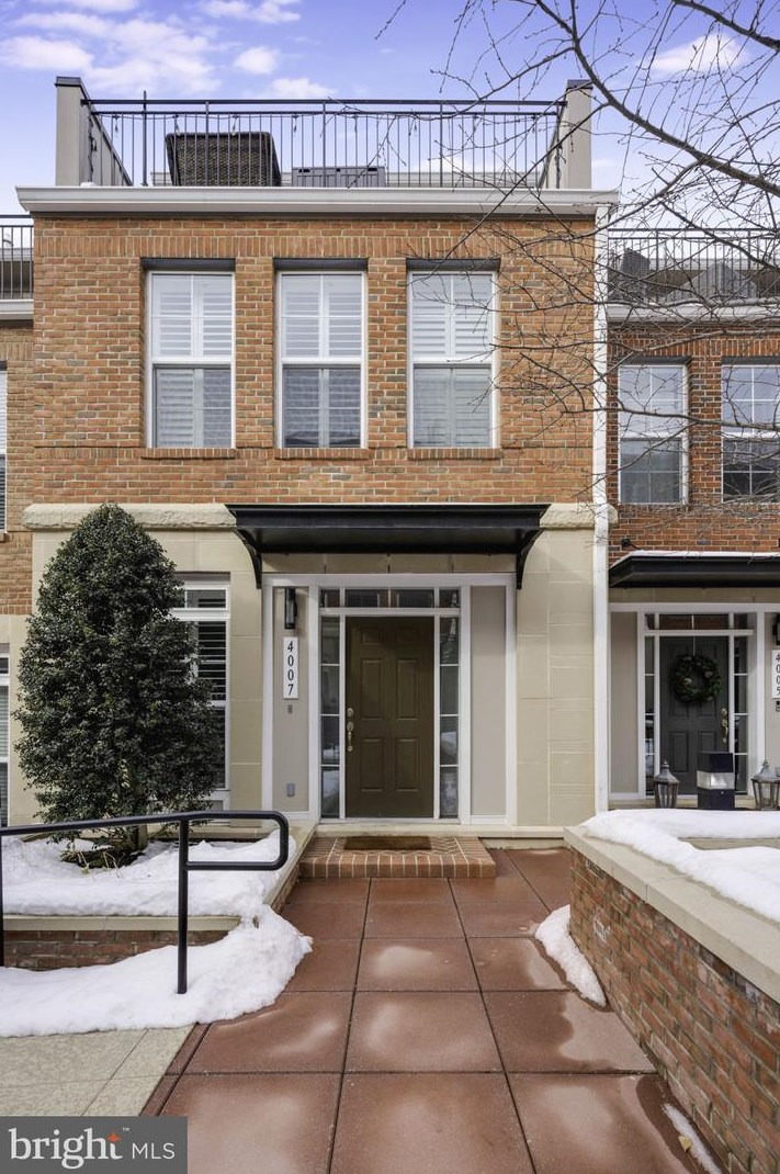 4007 East St, Fairfax, VA 22030