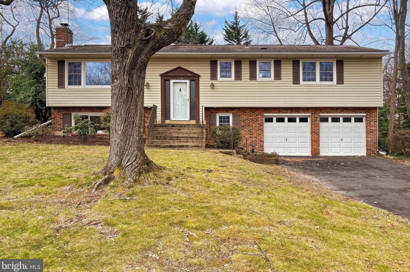 3128 Flintlock Rd, Fairfax, VA 22030-2114