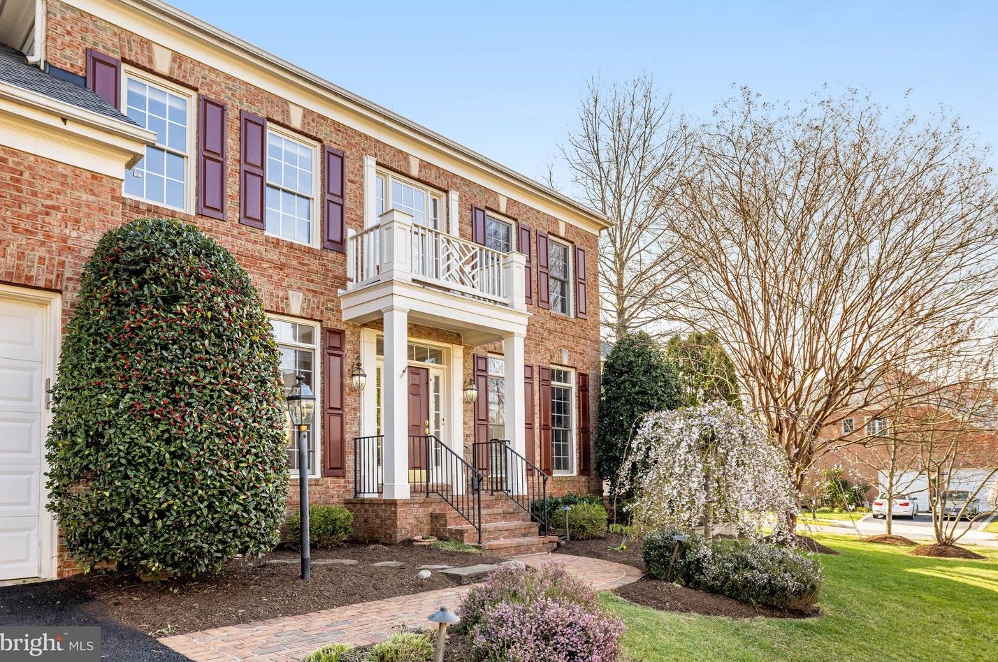 3869 Farrcroft Dr, Fairfax, VA 22030-2485