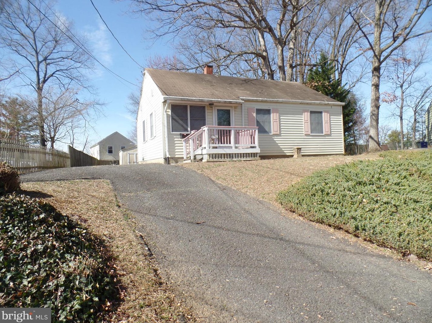 4111 William Pl, Fairfax, VA 22030-5239