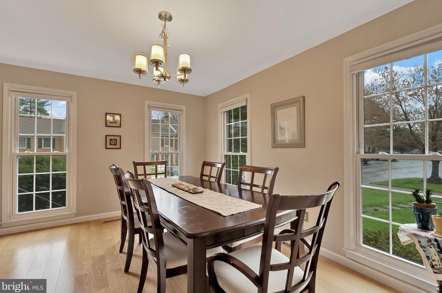 10545 Assembly Dr, Fairfax VA  22030-2701 exterior