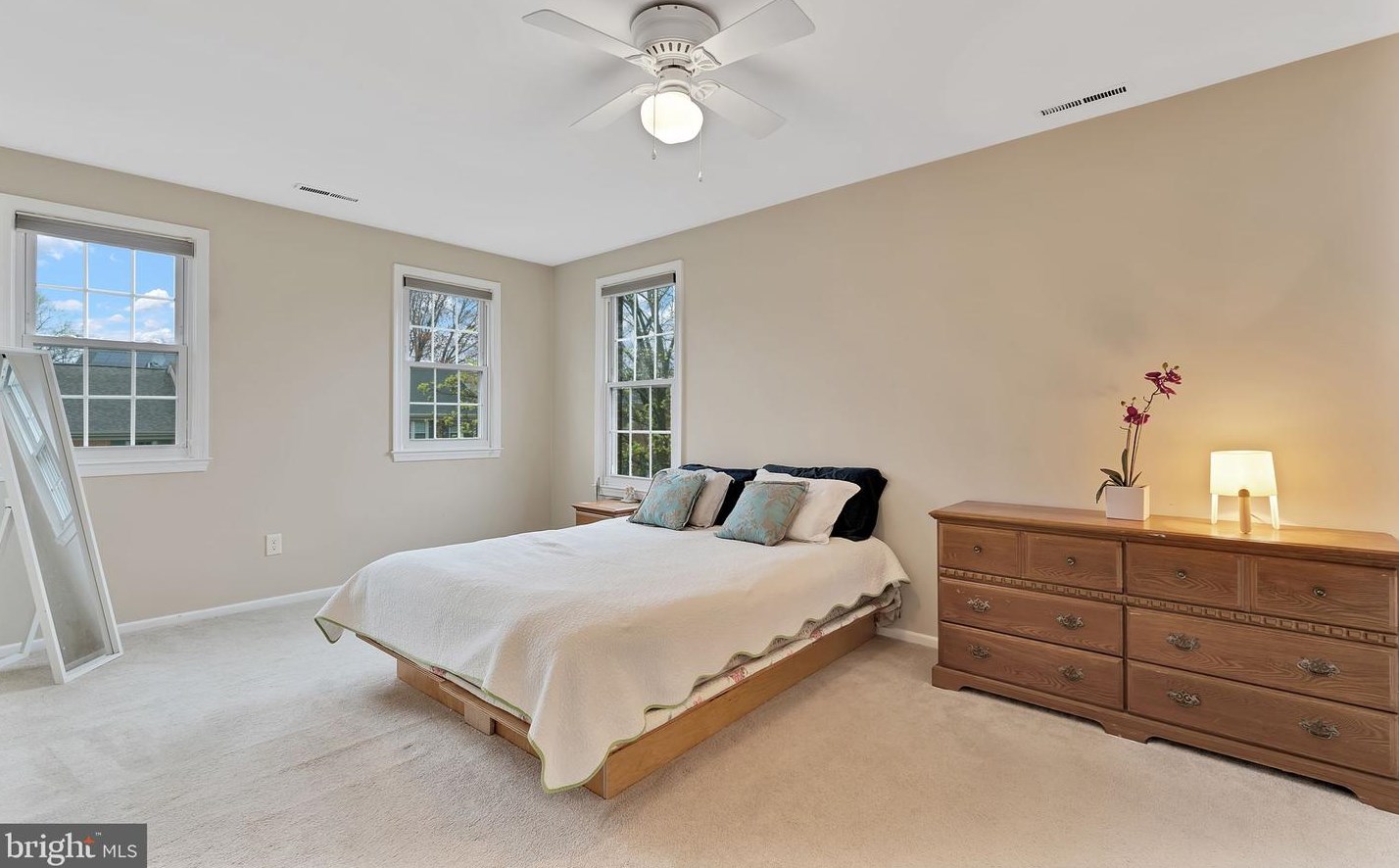 10545 Assembly Dr, Fairfax VA  22030-2701 exterior